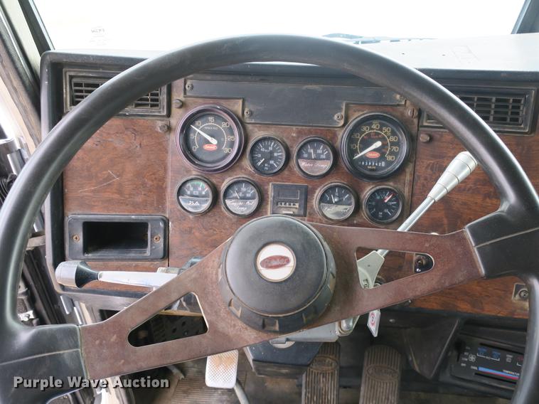 image for item DB8925 1992 Peterbilt 377 semi truck