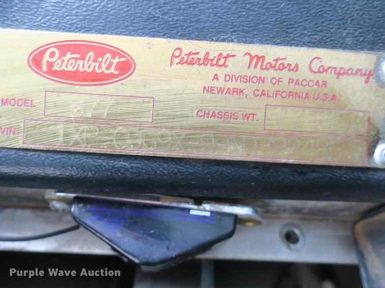 image for item DB8925 1992 Peterbilt 377 semi truck