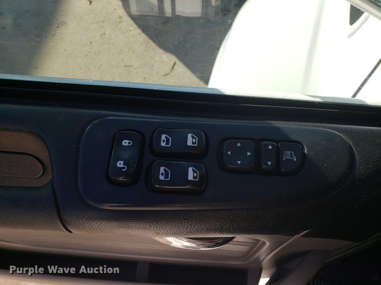 image for item DB9457 2010 Peterbilt 386 semi truck