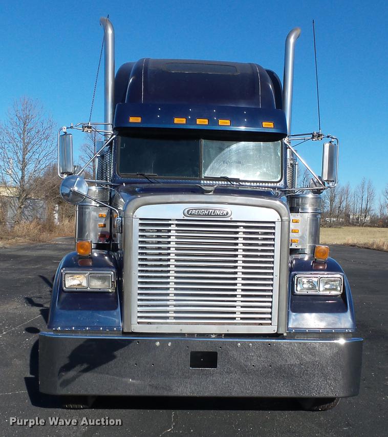 image for item DD2380 2001 Freightliner Classic semi truck