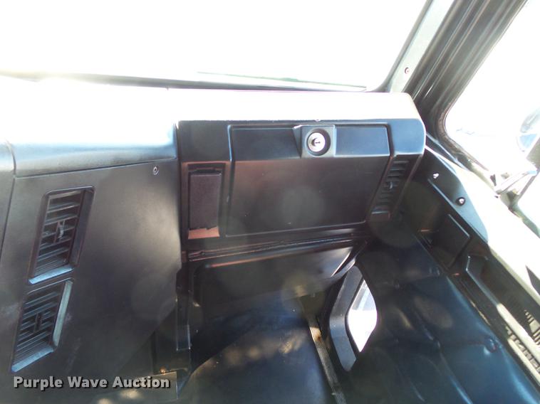 image for item DD2380 2001 Freightliner Classic semi truck