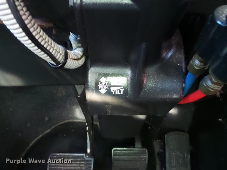 image for item DD2380 2001 Freightliner Classic semi truck