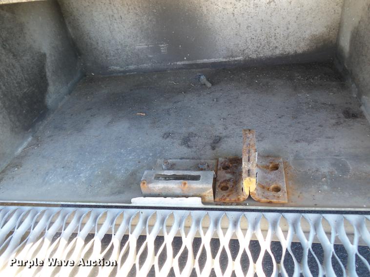 image for item DD2382 1995 Peterbilt 379 semi truck