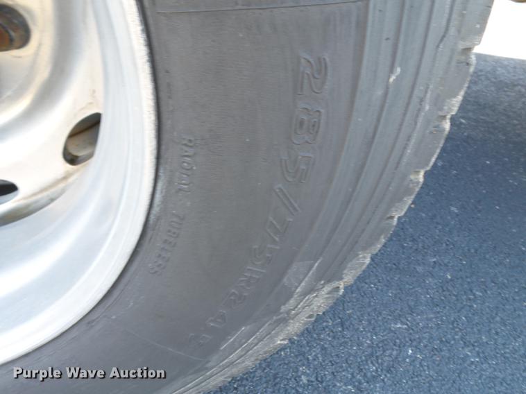 image for item DD2382 1995 Peterbilt 379 semi truck