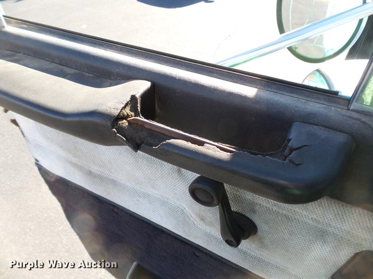 image for item DD2382 1995 Peterbilt 379 semi truck