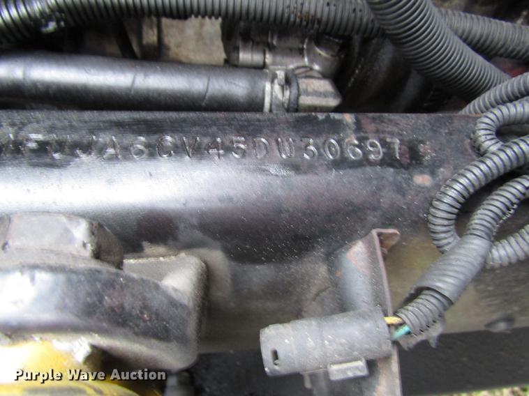 image for item DD4430 2005 Freightliner Columbia semi truck