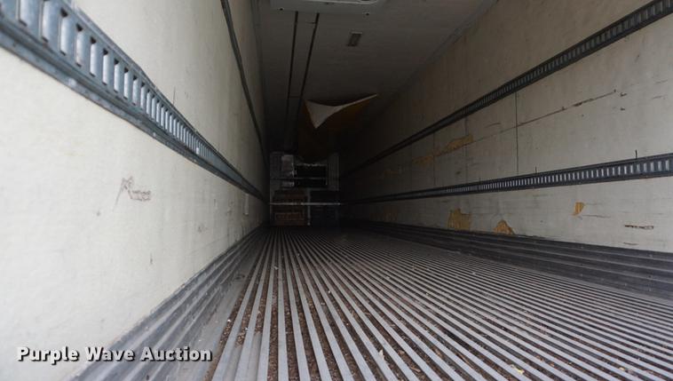 image for item DE3334 2004 Great Dane 7811TZ-1AW refrigerated van trailer