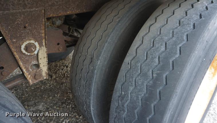 image for item DE3335 1993 Great Dane 7811TZ-1W50 dry van trailer