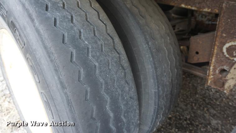 image for item DE3335 1993 Great Dane 7811TZ-1W50 dry van trailer