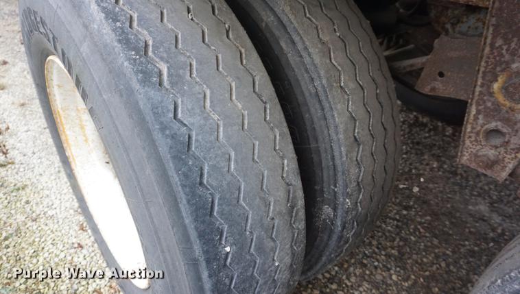 image for item DE3335 1993 Great Dane 7811TZ-1W50 dry van trailer