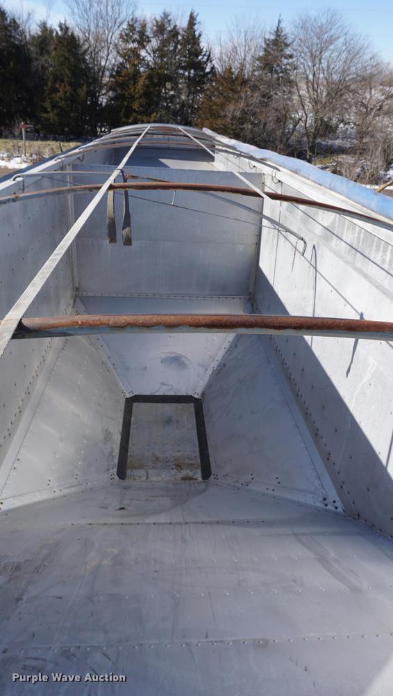 image for item DF1687 2016 Timpte Super Hopper double hopper grain trailer