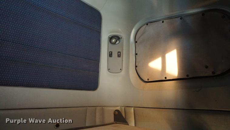 image for item DF1731 2001 Freightliner Century Class ST semi truck