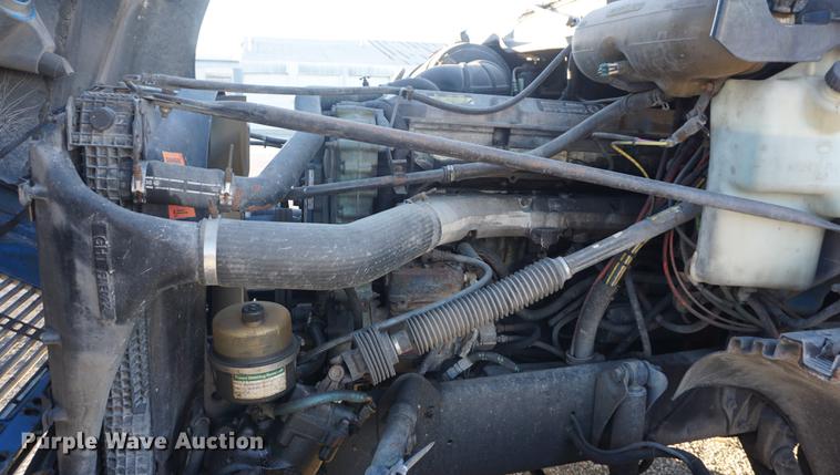 image for item DF1731 2001 Freightliner Century Class ST semi truck