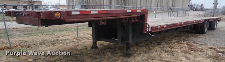 image for item DF1733 2008 Fontaine drop deck trailer