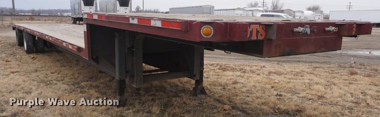 image for item DF1733 2008 Fontaine drop deck trailer