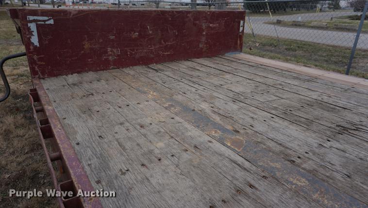 image for item DF1733 2008 Fontaine drop deck trailer