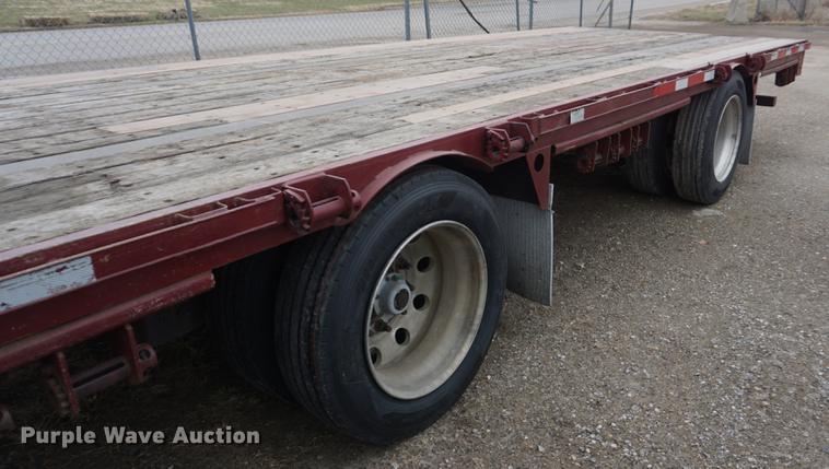 image for item DF1733 2008 Fontaine drop deck trailer
