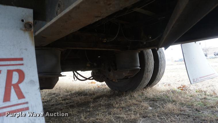 image for item DF1733 2008 Fontaine drop deck trailer