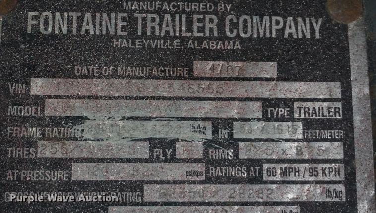 image for item DF1733 2008 Fontaine drop deck trailer
