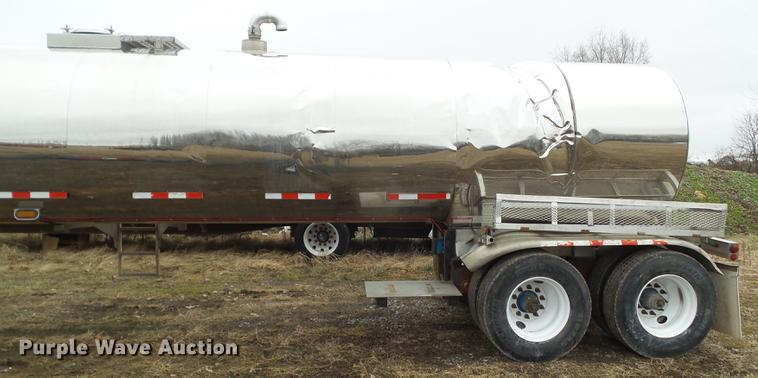image for item EM9062 2002 Polar tank trailer