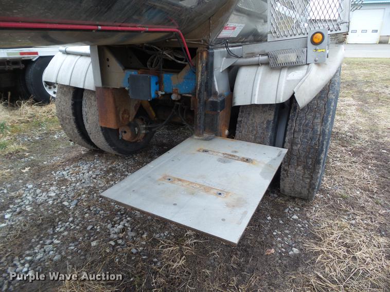 image for item EM9062 2002 Polar tank trailer