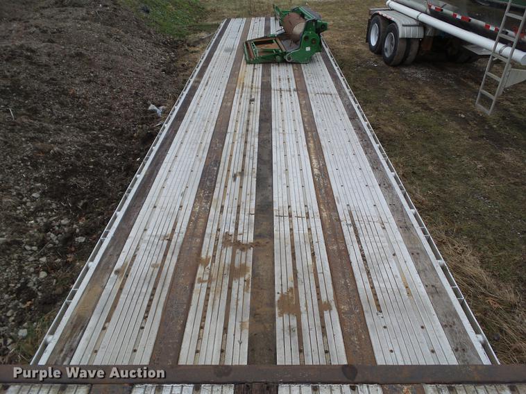 image for item EM9063 2007 Utilty drop deck trailer