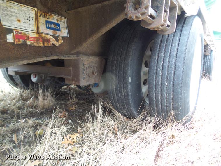 image for item EM9063 2007 Utilty drop deck trailer