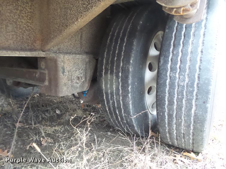 image for item EM9063 2007 Utilty drop deck trailer