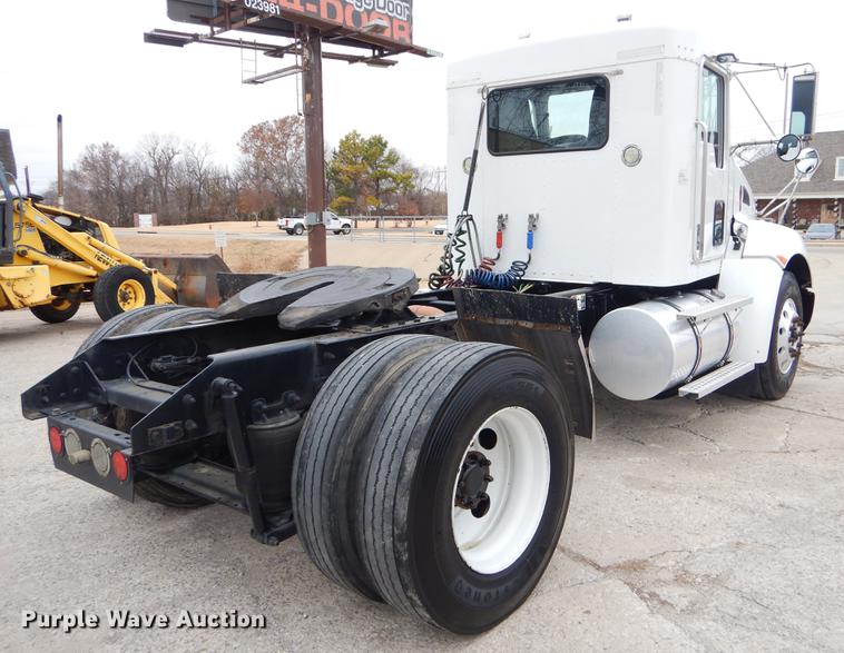 image for item ER9297 2009 Kenworth T370 semi truck