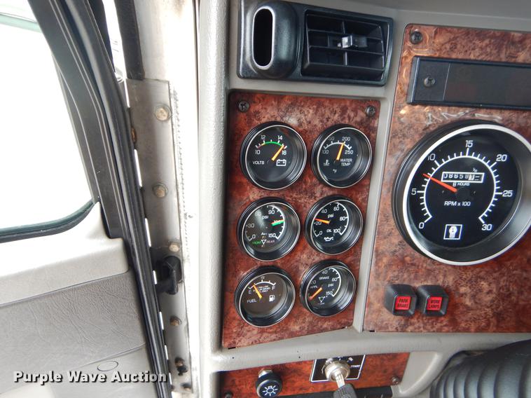 image for item ER9297 2009 Kenworth T370 semi truck