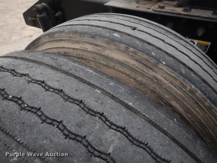 image for item ER9297 2009 Kenworth T370 semi truck