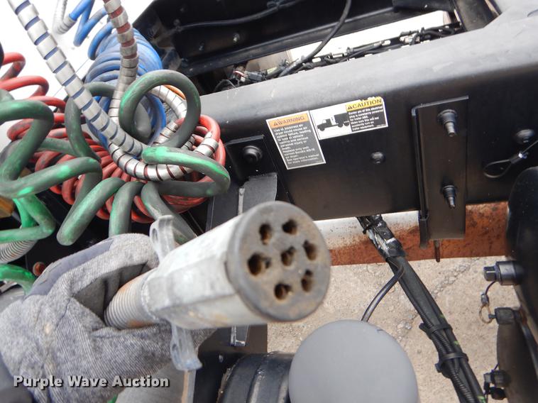 image for item ER9297 2009 Kenworth T370 semi truck