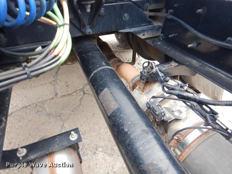 image for item ER9297 2009 Kenworth T370 semi truck