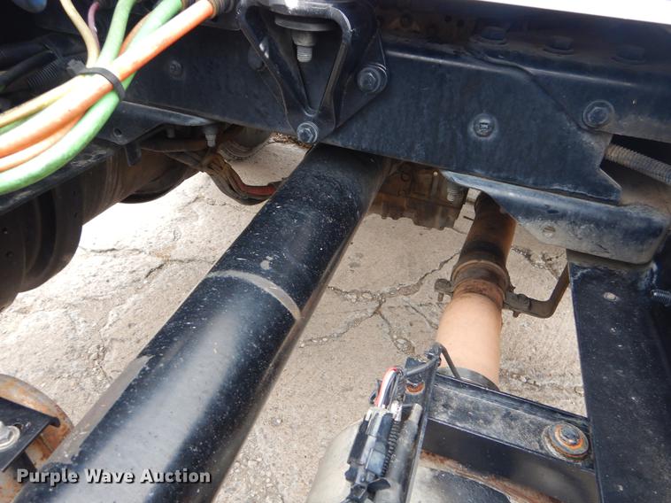 image for item ER9297 2009 Kenworth T370 semi truck