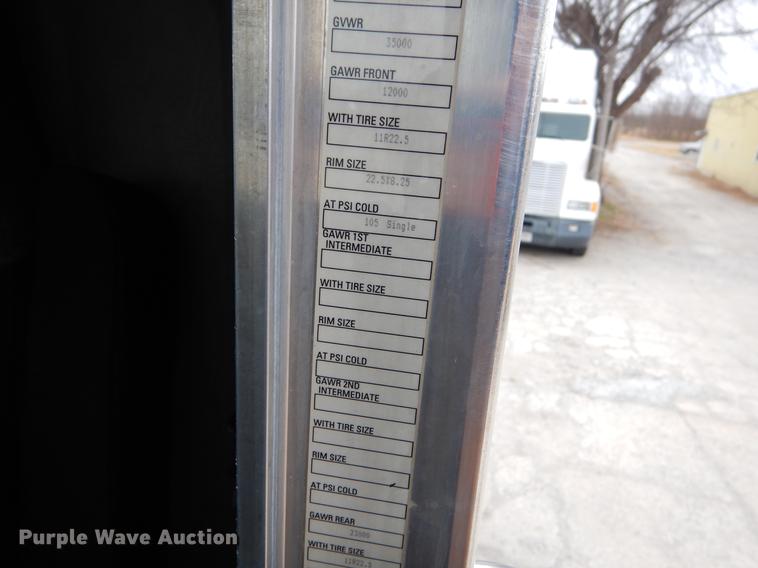 image for item ER9297 2009 Kenworth T370 semi truck