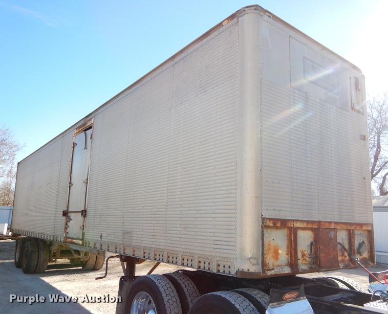 image for item ER9370 1972 Fruehauf dry van trailer