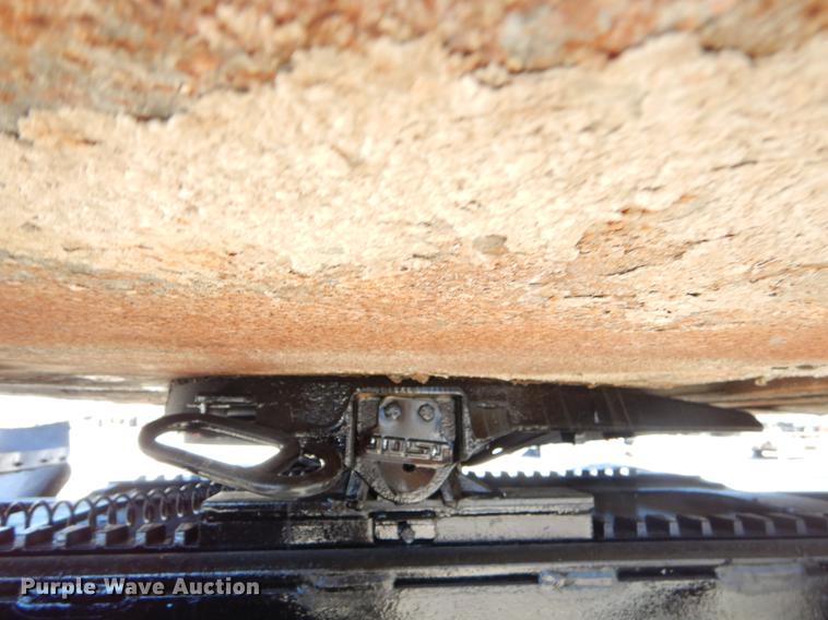 image for item ER9370 1972 Fruehauf dry van trailer