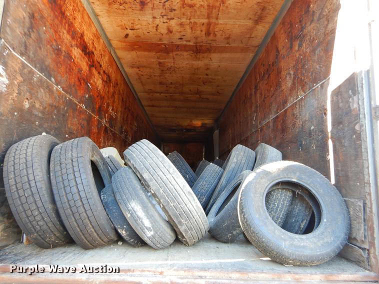 image for item ER9370 1972 Fruehauf dry van trailer