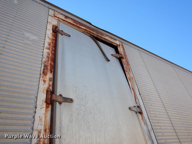 image for item ER9370 1972 Fruehauf dry van trailer