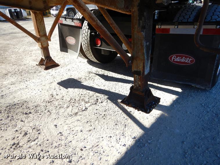 image for item ER9370 1972 Fruehauf dry van trailer