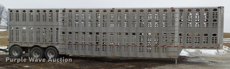image for item EW9839 2007 Wilson PSDCL-402 livestock trailer