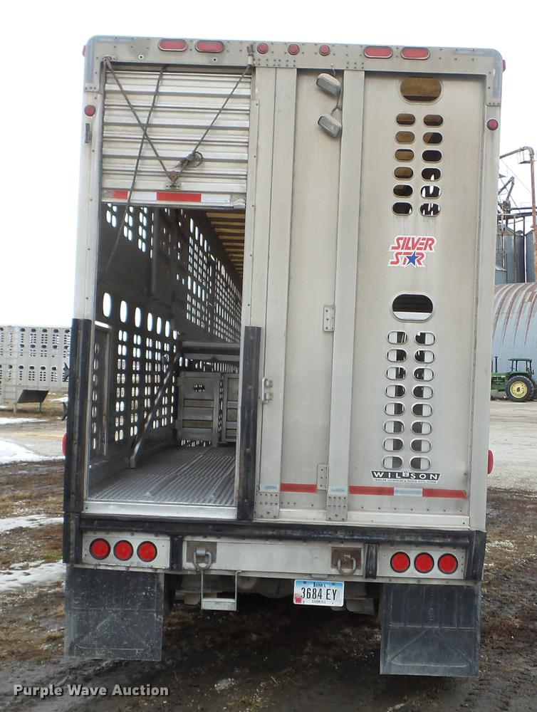 image for item EW9839 2007 Wilson PSDCL-402 livestock trailer