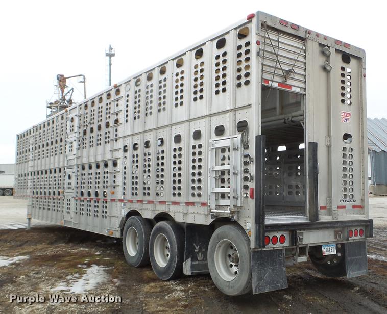 image for item EW9839 2007 Wilson PSDCL-402 livestock trailer