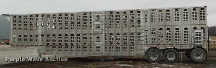 image for item EW9839 2007 Wilson PSDCL-402 livestock trailer