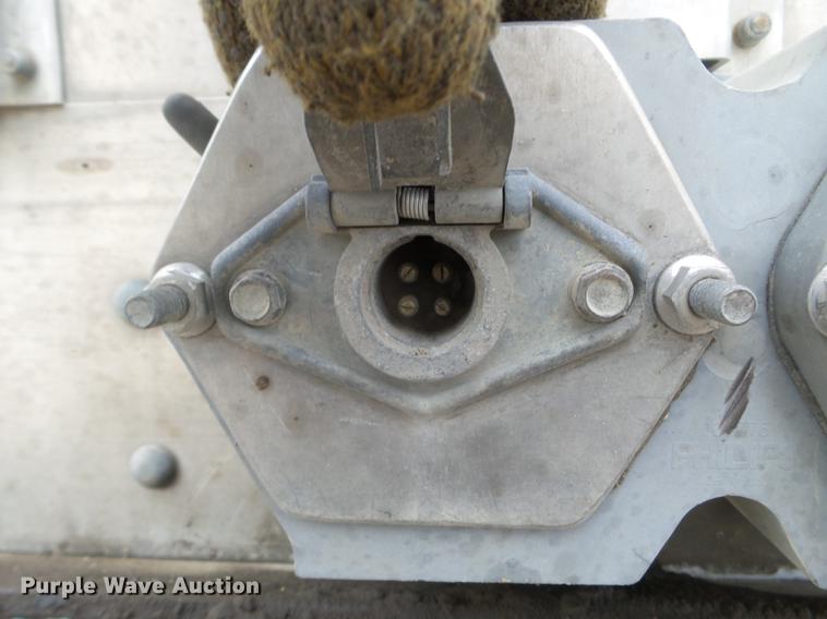 image for item EW9839 2007 Wilson PSDCL-402 livestock trailer