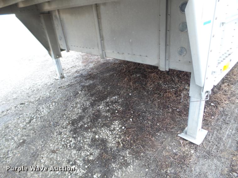 image for item EW9839 2007 Wilson PSDCL-402 livestock trailer