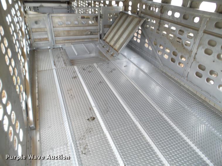 image for item EW9839 2007 Wilson PSDCL-402 livestock trailer