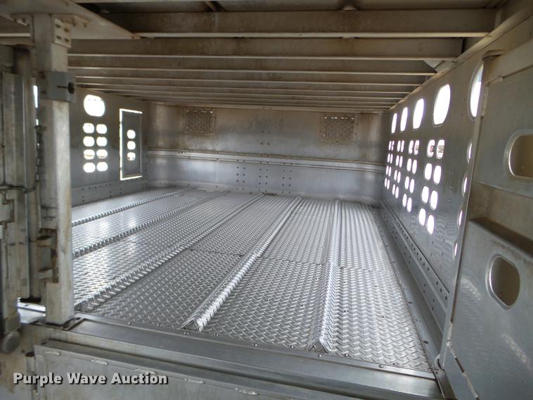 image for item EW9839 2007 Wilson PSDCL-402 livestock trailer