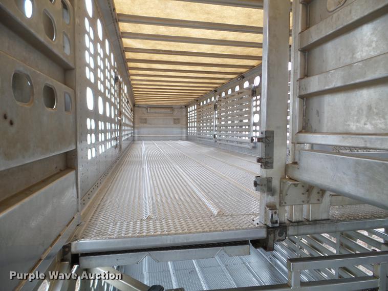 image for item EW9839 2007 Wilson PSDCL-402 livestock trailer