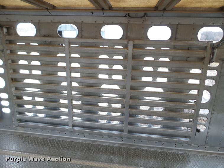 image for item EW9839 2007 Wilson PSDCL-402 livestock trailer